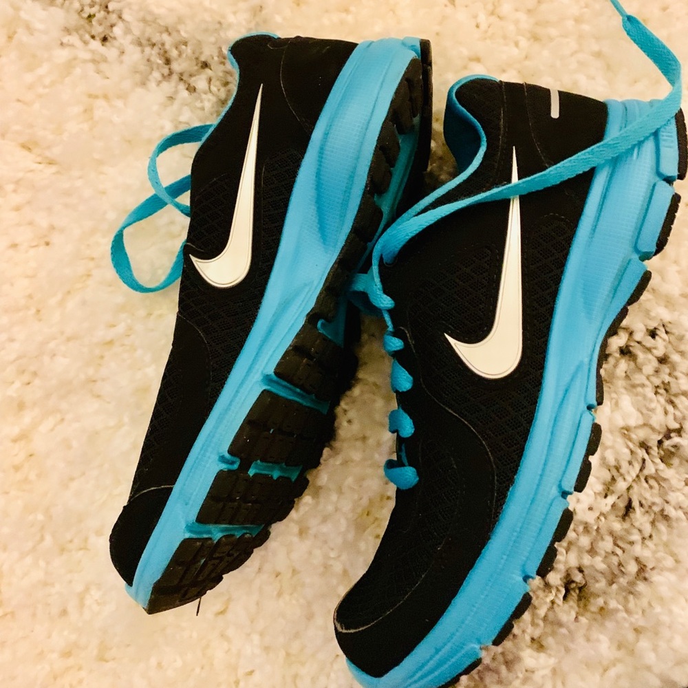 USED ONCE NIKE AIR MAX SIZE 8